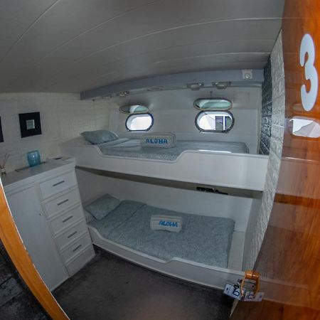 Boat Aloha Otel Sant Adria de Besos Dış mekan fotoğraf