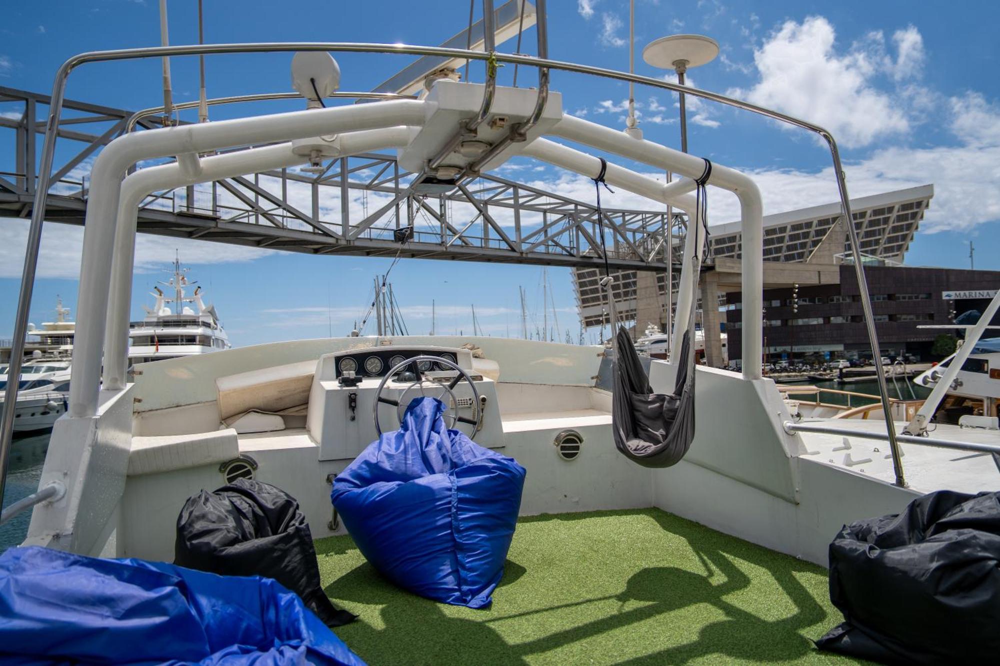 Boat Aloha Otel Sant Adria de Besos Dış mekan fotoğraf
